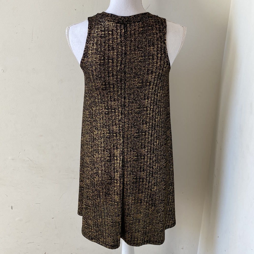 🥭 (4 for $15) Black and Gold Dress - Picture 3 of 7